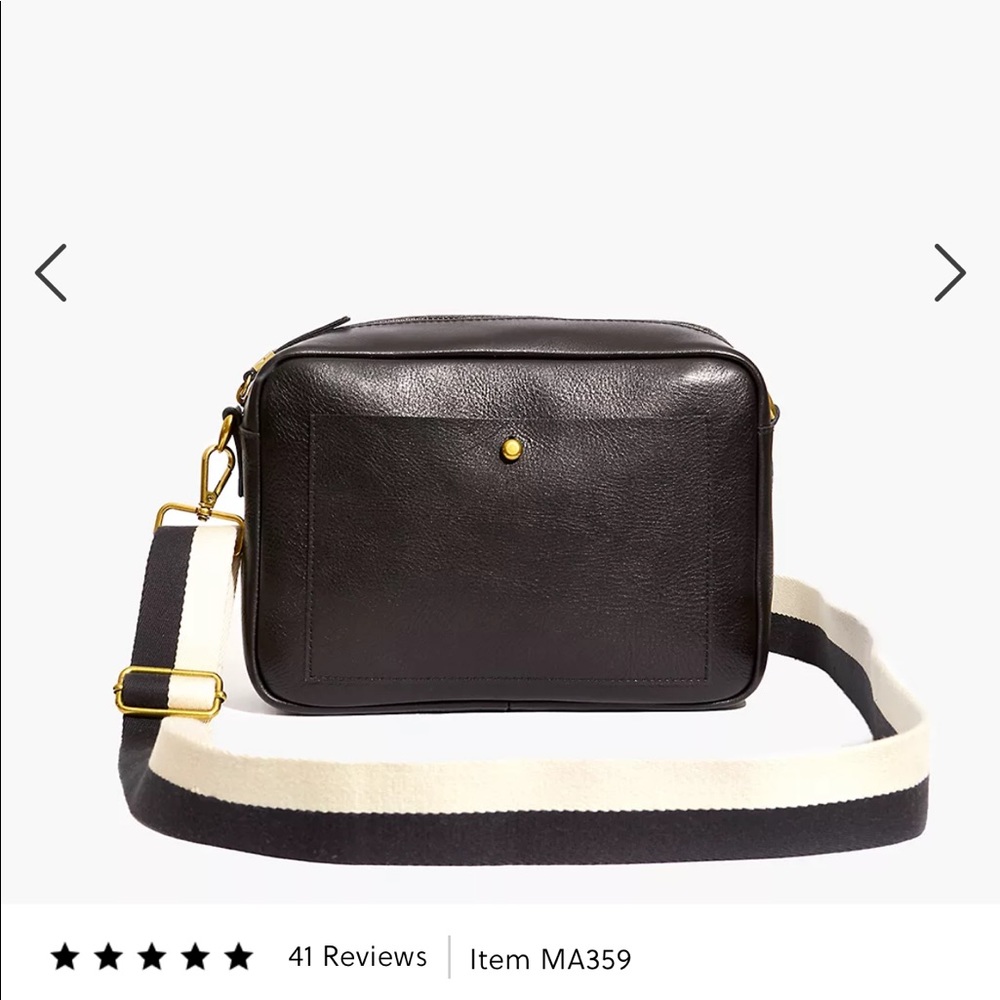 The leather Carabiner crossbody bag